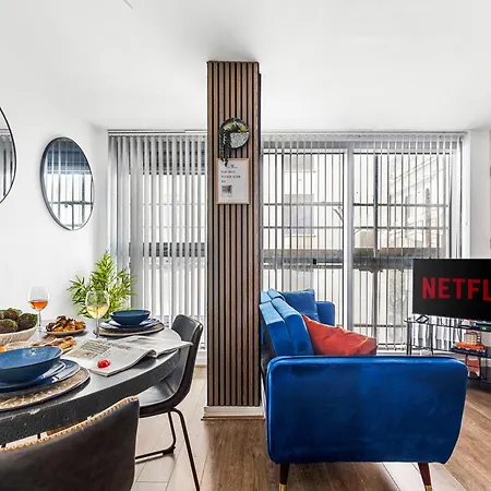 Bullring Lux Suite- Netflix-free Parking-sleeps 6 Apartment Birmingham